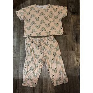 Disney Mickey Mouse Tropical Floral Pajama Set Peach Short Sleeve Top CapriPants